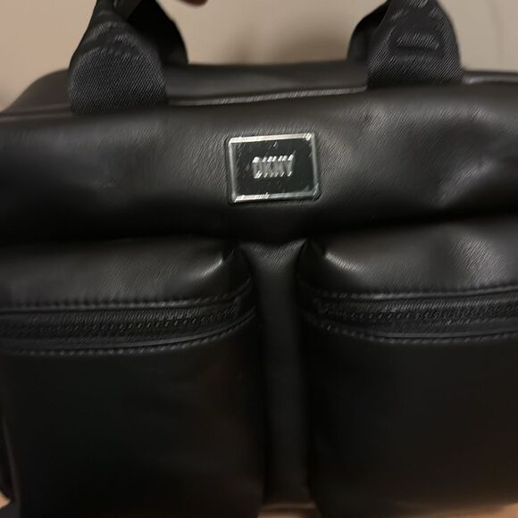 DKNY Camera Bag B93 - Picture 3 of 10